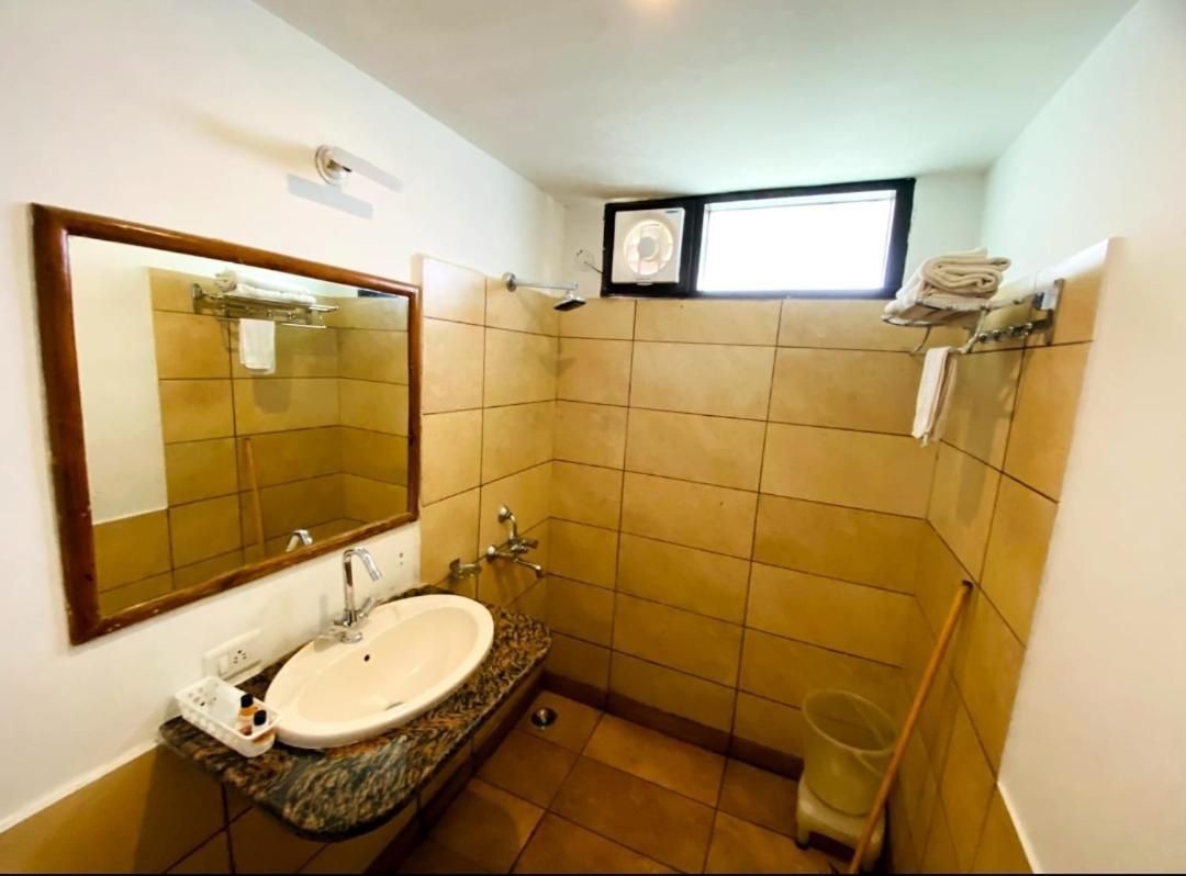 Mist N Meadows Resort Rajgarh  Phòng bức ảnh