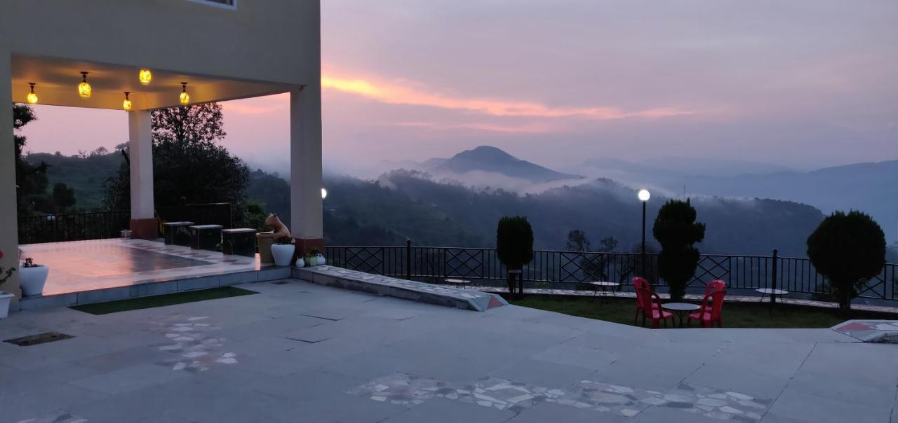 Mist N Meadows Resort Rajgarh  Ngoại thất bức ảnh